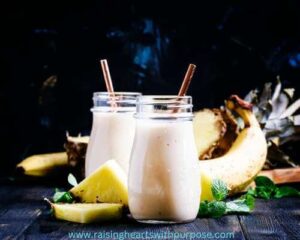 Frozen-banana-pineapple- smoothie